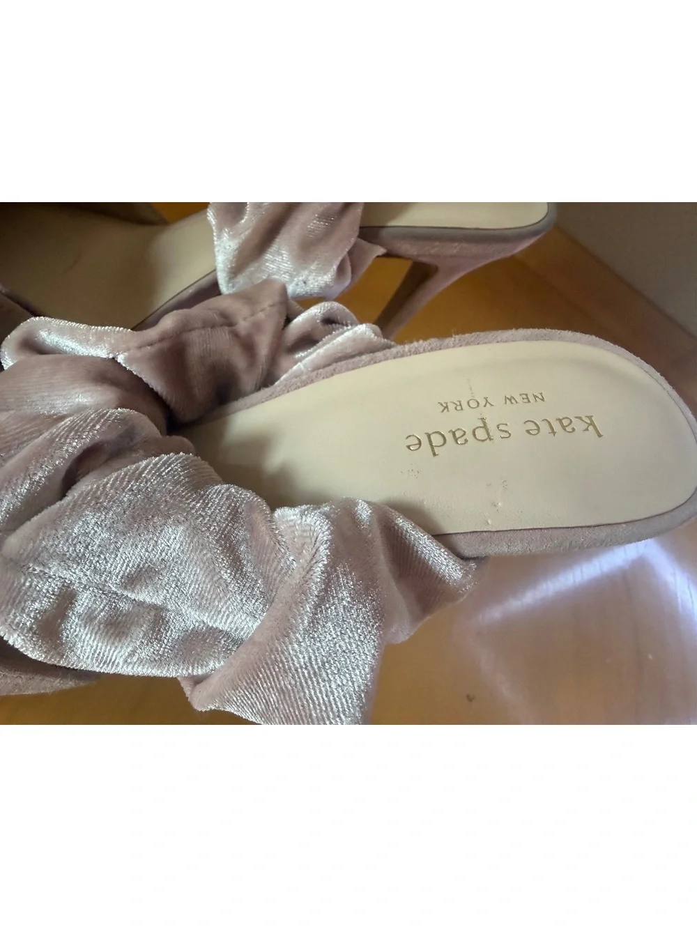 Light pink Kate Spade scrunchie heel sz 7.5